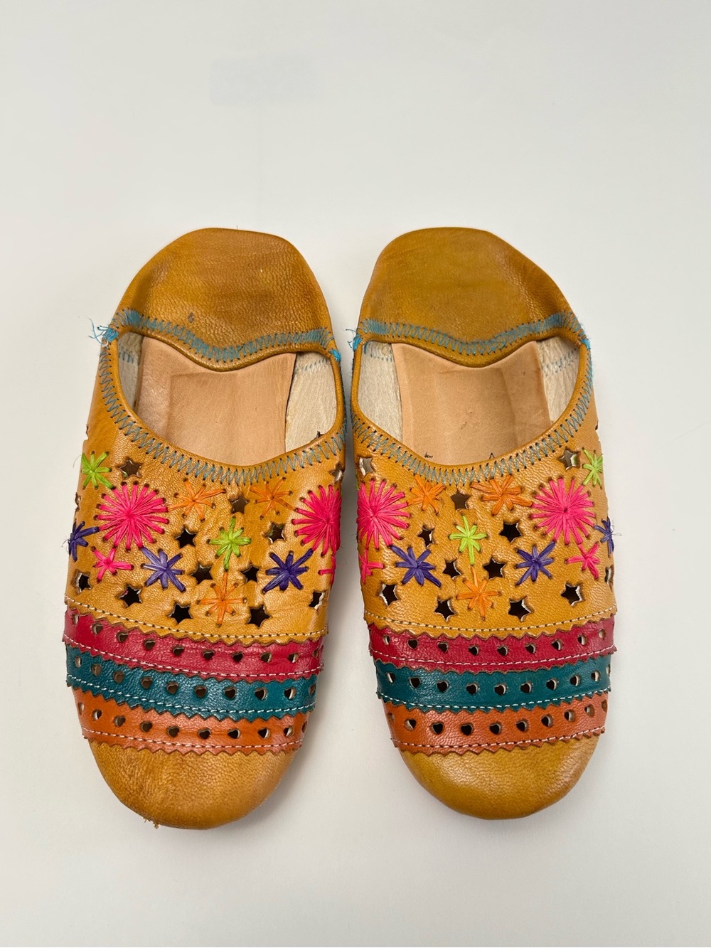 Airstep Embroidered Leather Flats Granola Girl Folk Boho Artisan Shoes